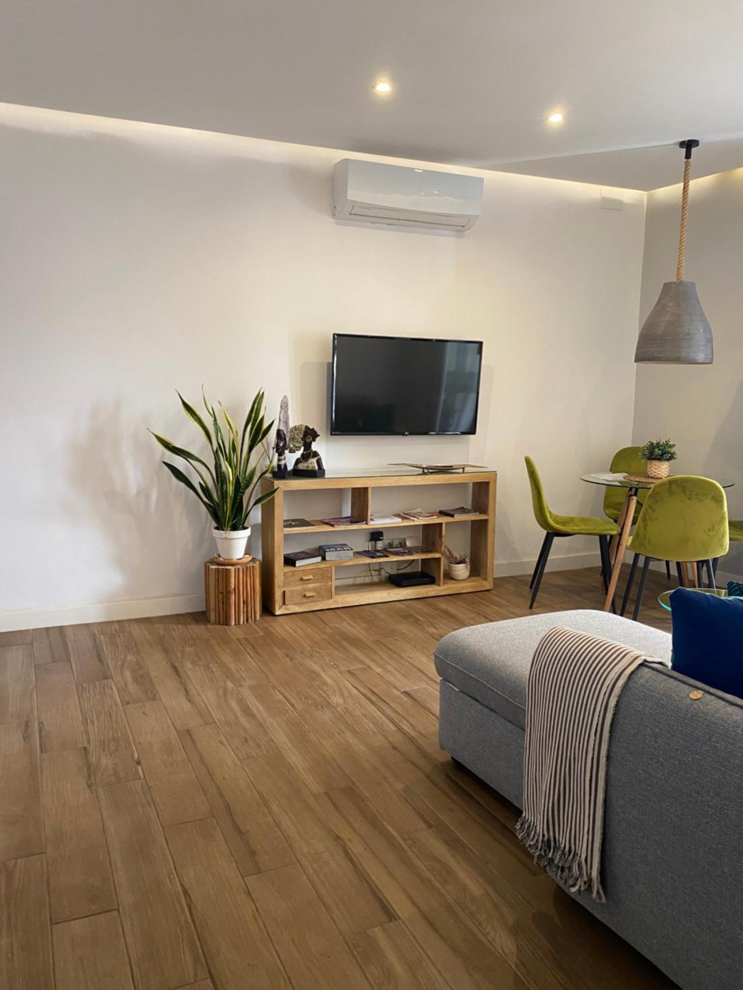 Charito 18 Apartment Cadiz Bagian luar foto