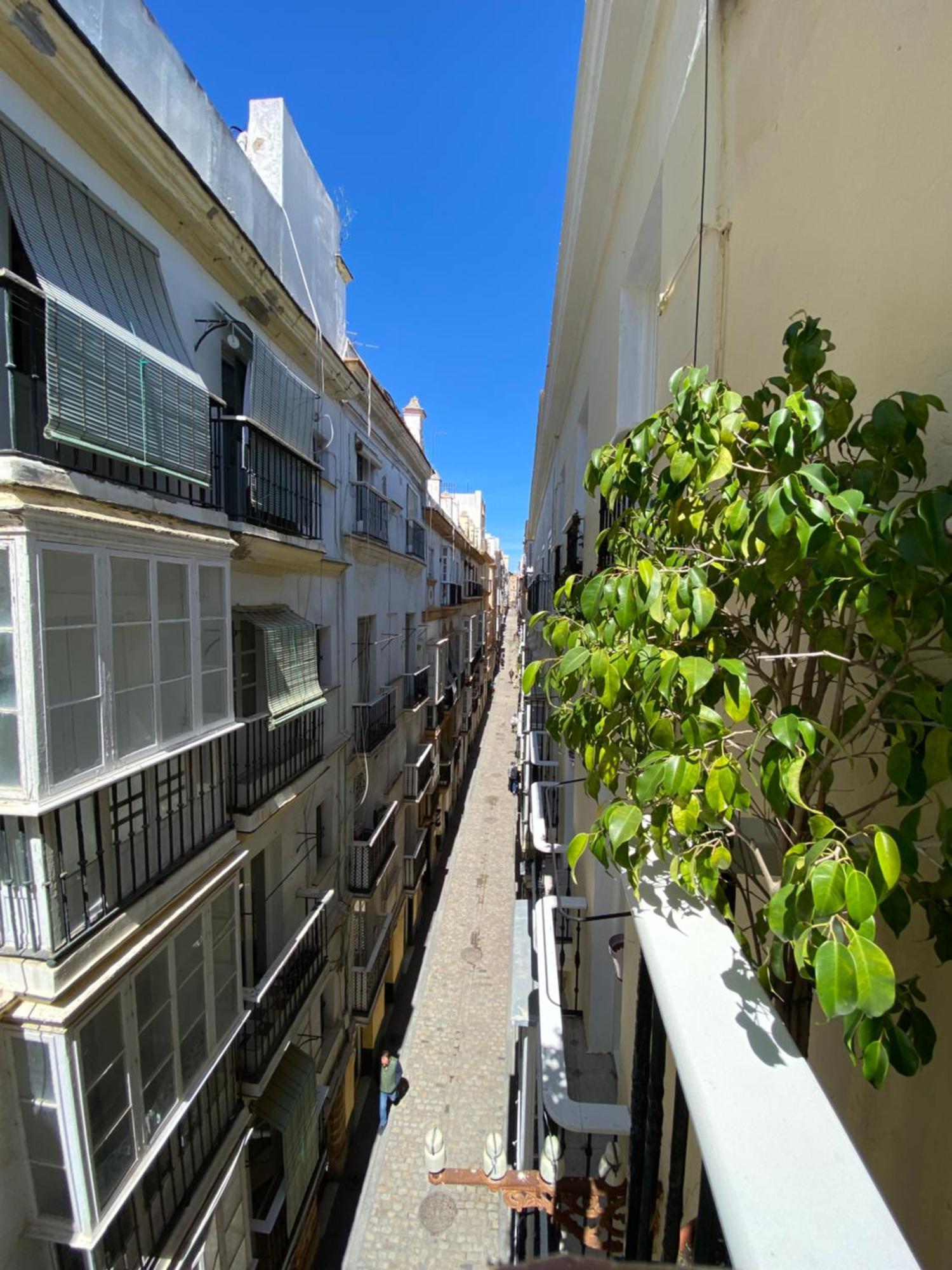 Charito 18 Apartment Cadiz Bagian luar foto